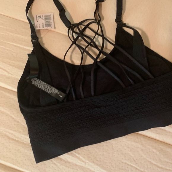 Two Maternity Bras, A Pea in the Pod, Size M, NWT - Picture 10 of 16